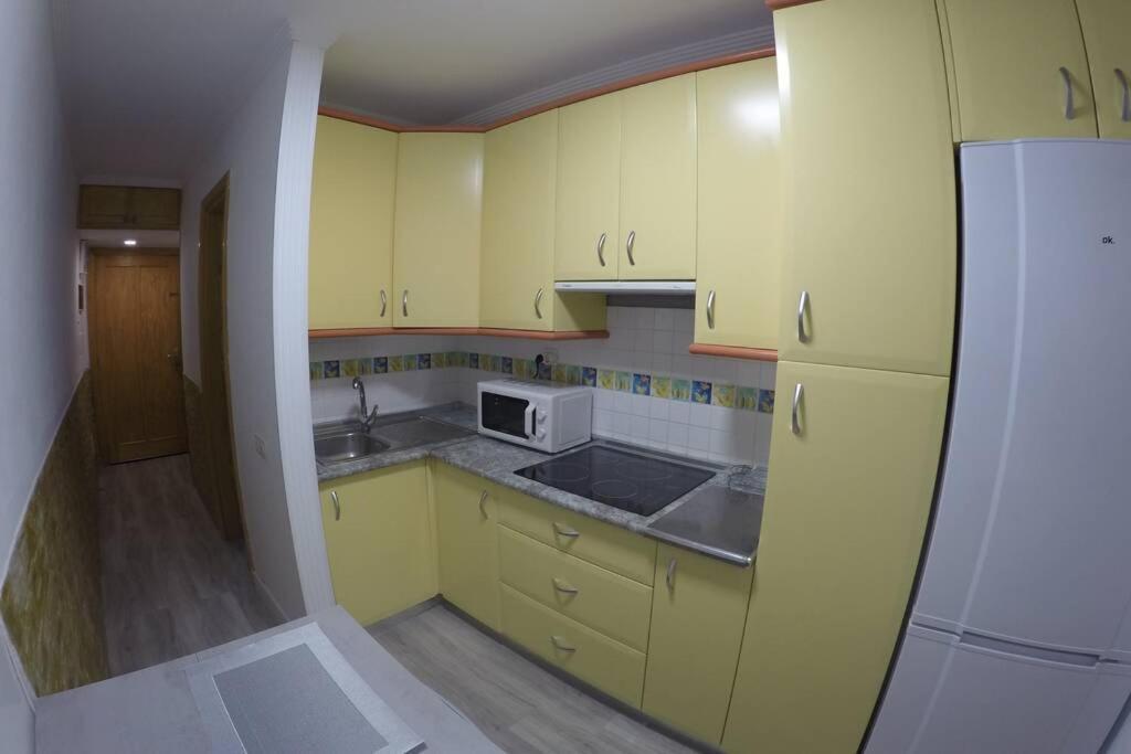Studio Apartment La Lajilla Located At Beachfront Arguineguin Екстериор снимка